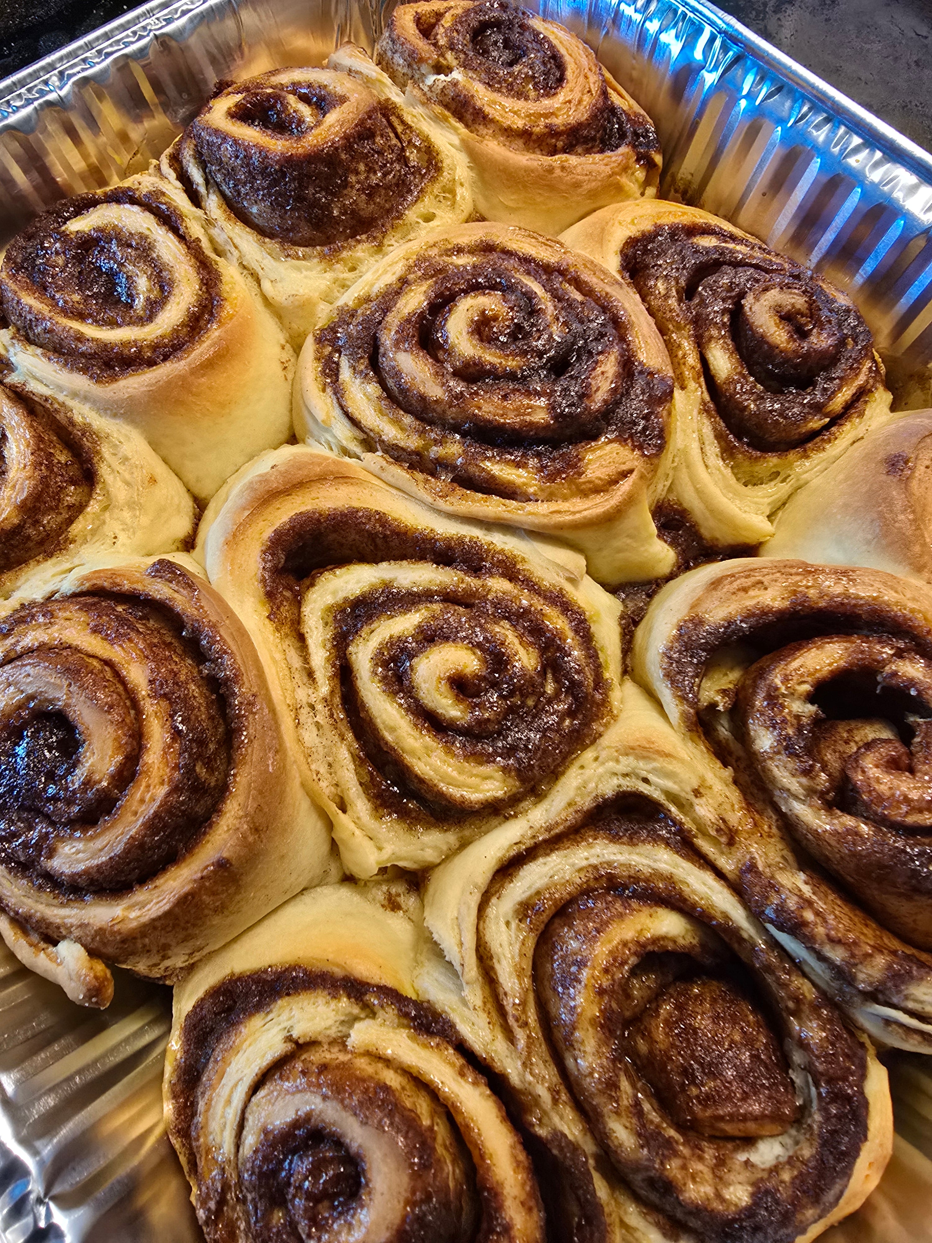 Plain Cinnamon Rolls (12 Pack)